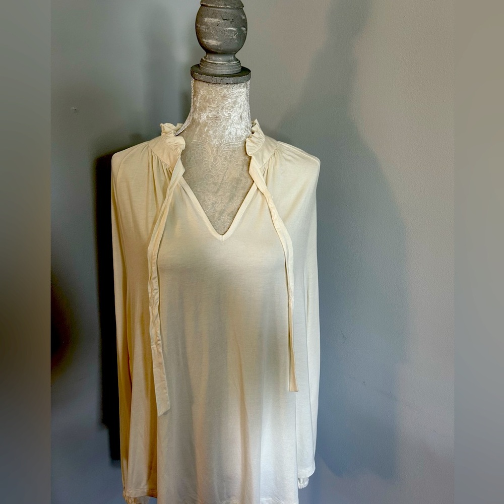 Ralph Lauren ladies top. Super light and airy for summertime